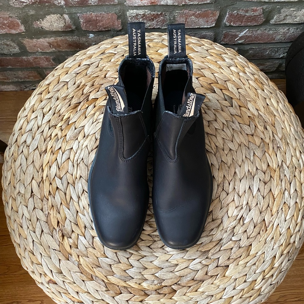 Blundstone Women’s Dress Chelsea Boot
